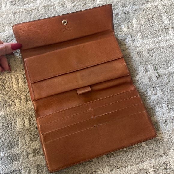 Authentic Louis Vuitton Trifold Wallet with unbranded chain included - Picture 6 of 13